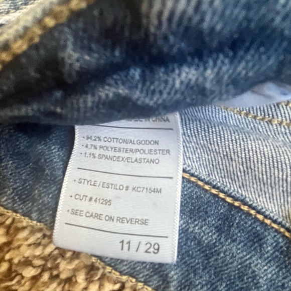 Kancan skinny jeans. Size 11/29. Raw hem. Very little distressing - Picture 5 of 7